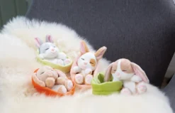Nici 48706 Sleeping Pets Bunnies Hase Grau 12cm Schlafend Im Körbchen Grün